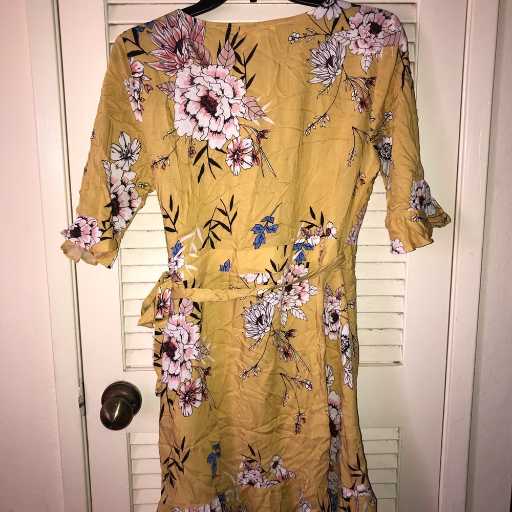 Dress - Picture 2 of 2